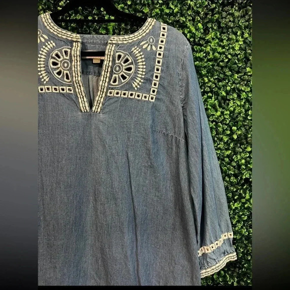 LOFT Blue Dress With Embroidering - Medium - Picture 2 of 9